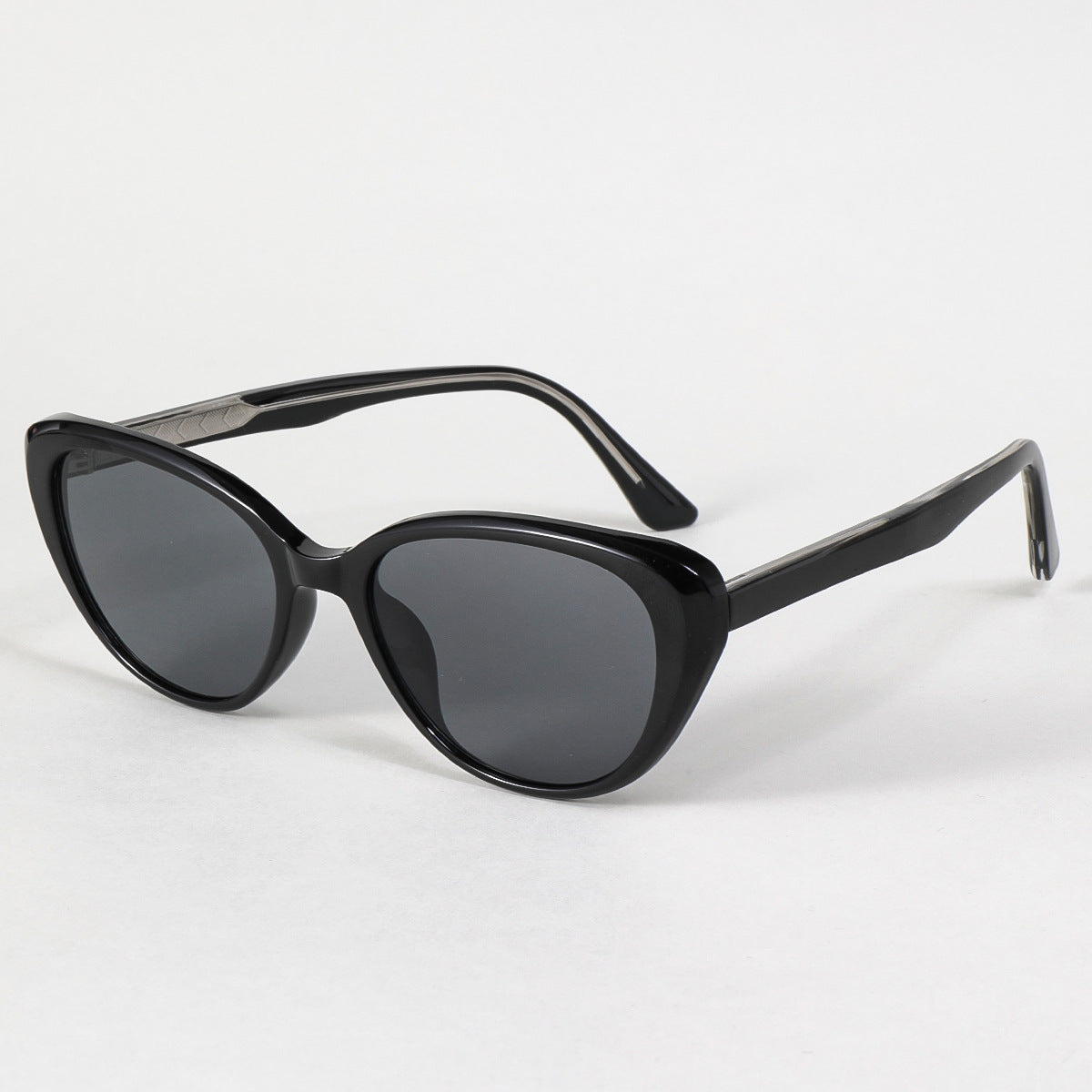 Damen moderne Sonnenbrille mit klassischem Schwung Brehn
