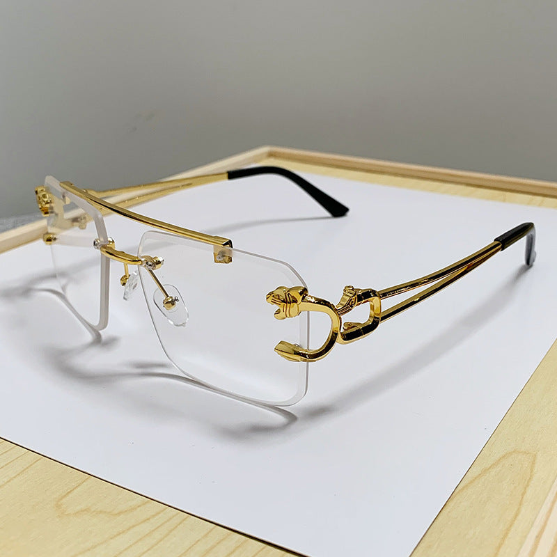 Damen Brille mit extravagantem Rahmen und luxuriösen Akzenten Brehn