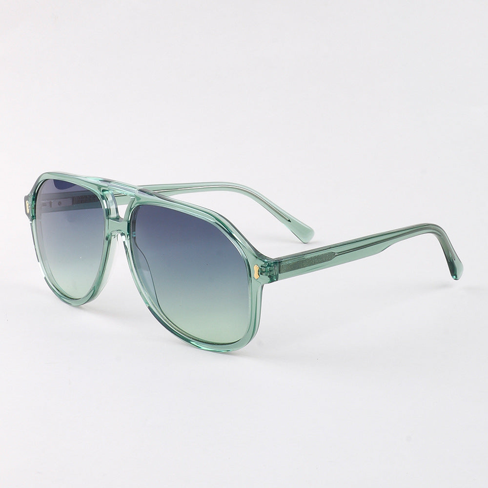 Damen modische Sonnenbrille im zeitgemäßen Design Brehn