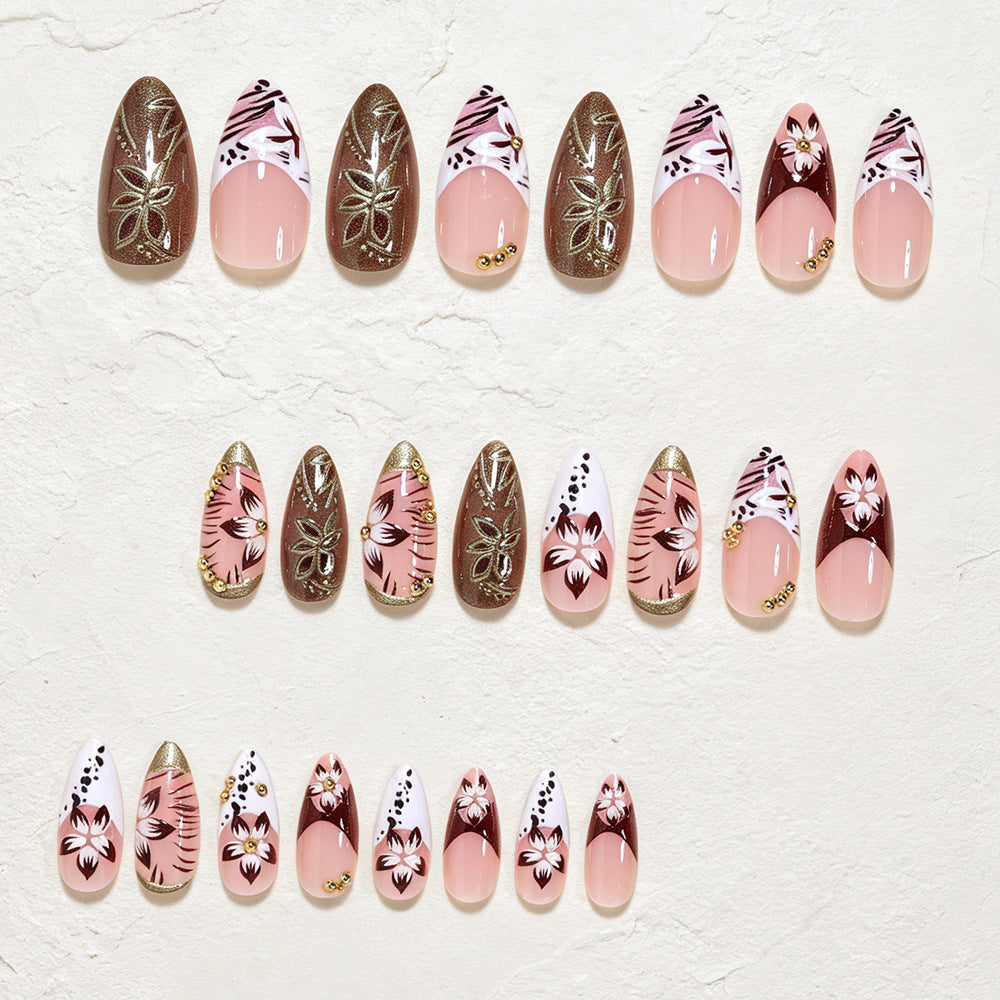 Künstlerisches Langes Stiletto-Nageldesign Brehn