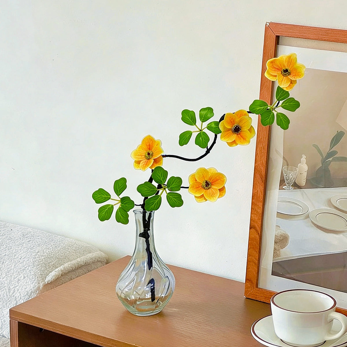 Stylische dekorative Blumenstängel