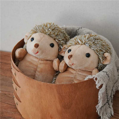 Plüsch-Igel-Kuscheltier mit strukturiertem Kunstfellrücken und samtiger Vorderseite