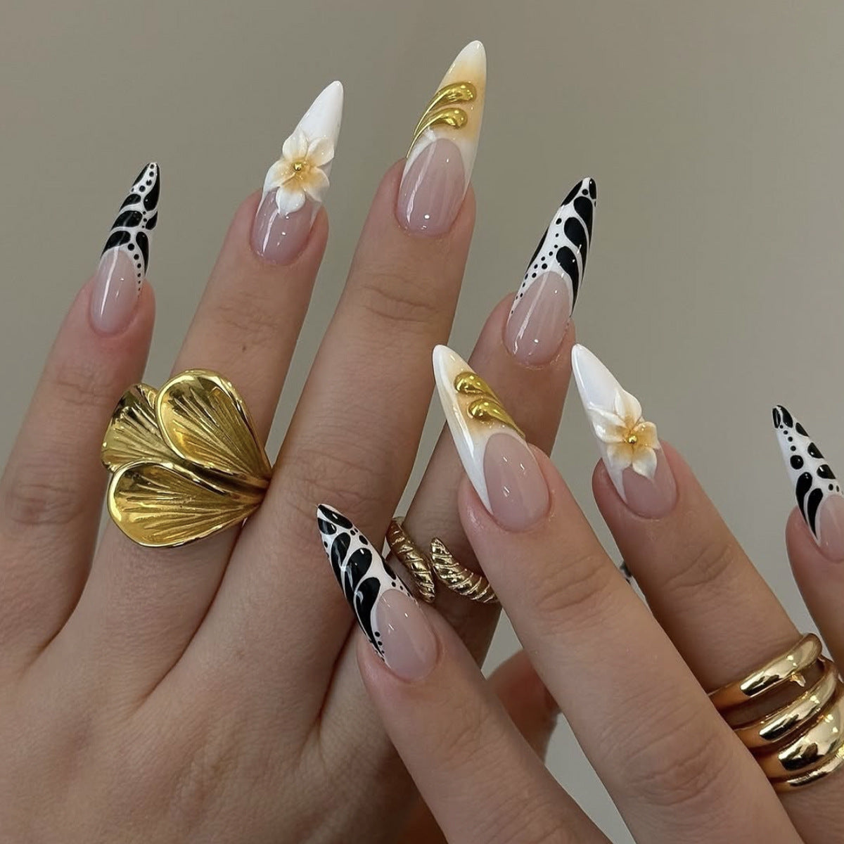 Premium Künstlerische Stiletto Nagelkunst-Set Brehn