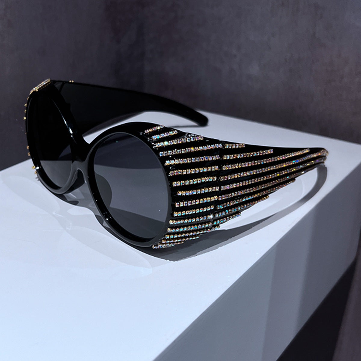 Damen Glamouröse Sonnenbrille mit funkelnden Kristallverzierungen Brehn