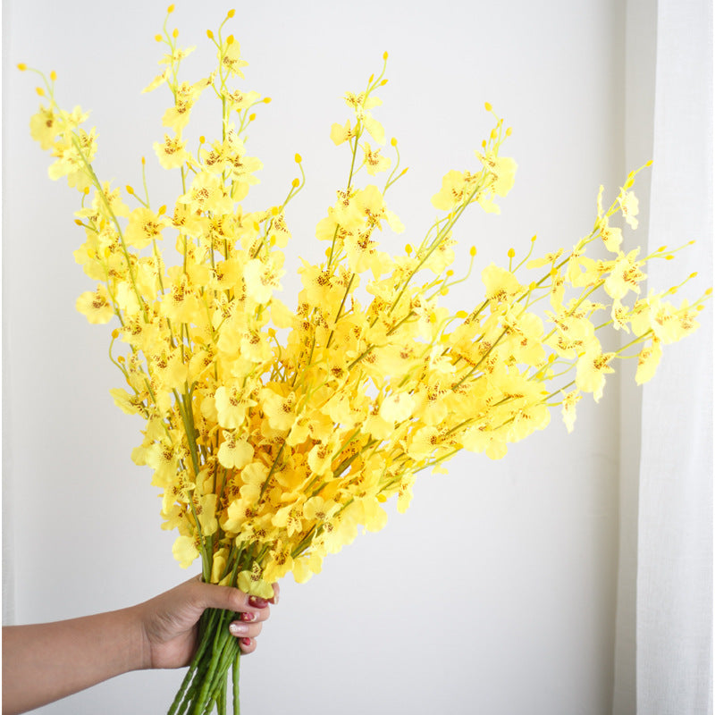 Dekorativer künstlicher Orchideenstrauß