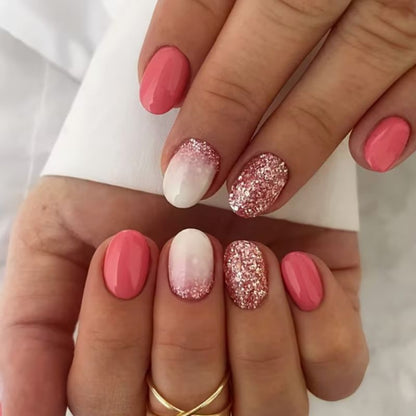 Glitzernde Nagelkunstverzierungen Brehn