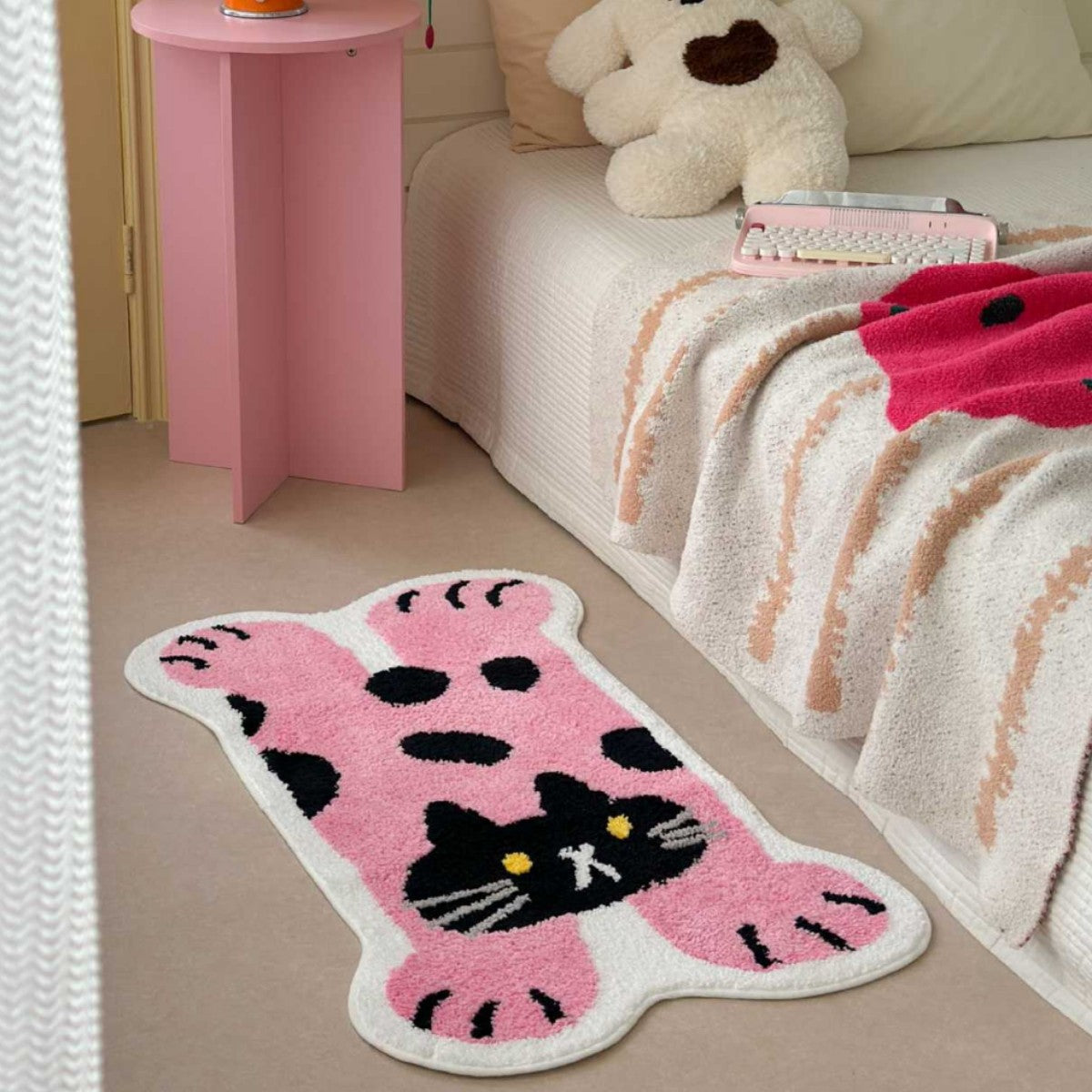 Kinderzimmer-Teppich Bärenform aus weichem Chenille mit rutschfester Unterseite