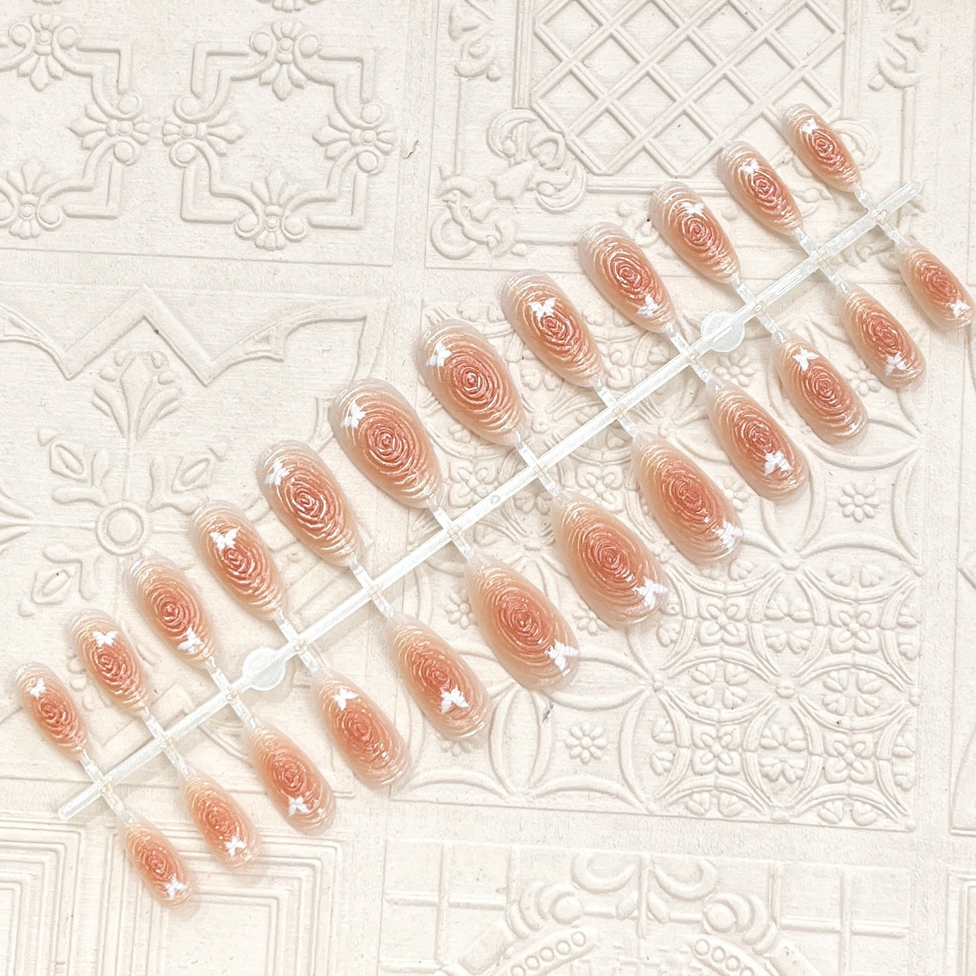 Künstlerisches floral-akzent druck auf nagelset Brehn