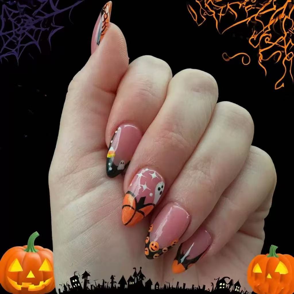 Kunstnagelset mit kreativen Halloween Motiven Brehn
