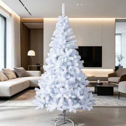 Kunstschneebedeckter Weihnachtsbaum