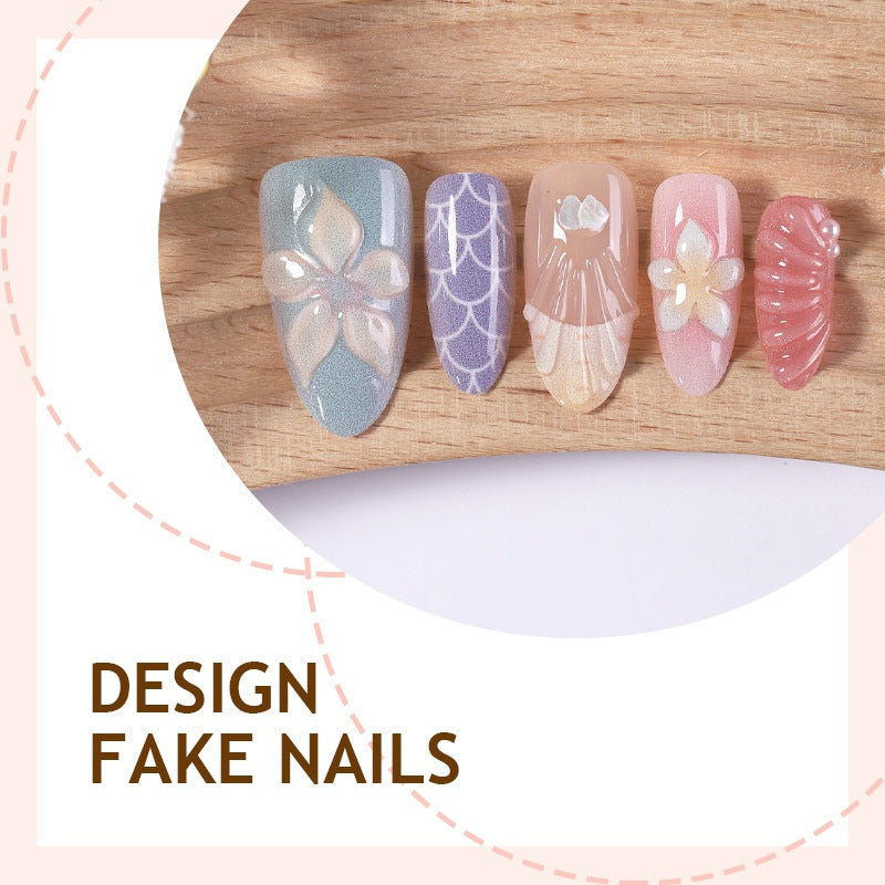 Kunstnagelset mit eleganten Blüten- und geometrischen Designs Brehn