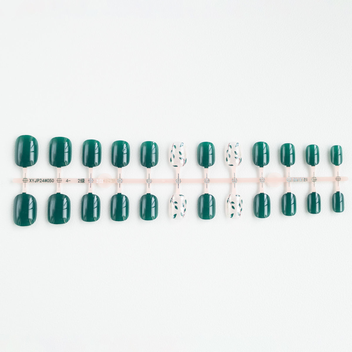 Künstlerisches Florales Nagelkunstdesign