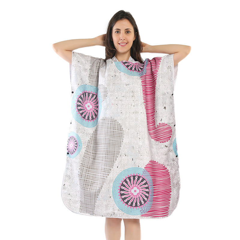 Strandkleid mit tropischem Druck Brehn