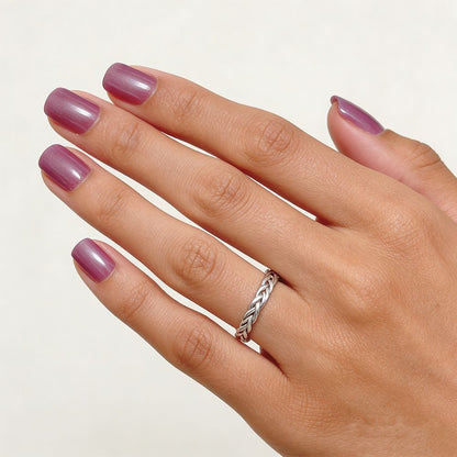 Glänzende Press-On-Nageltips mit elegantem Finish