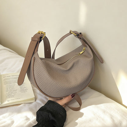 Texturierte Leder Hobo-Tasche