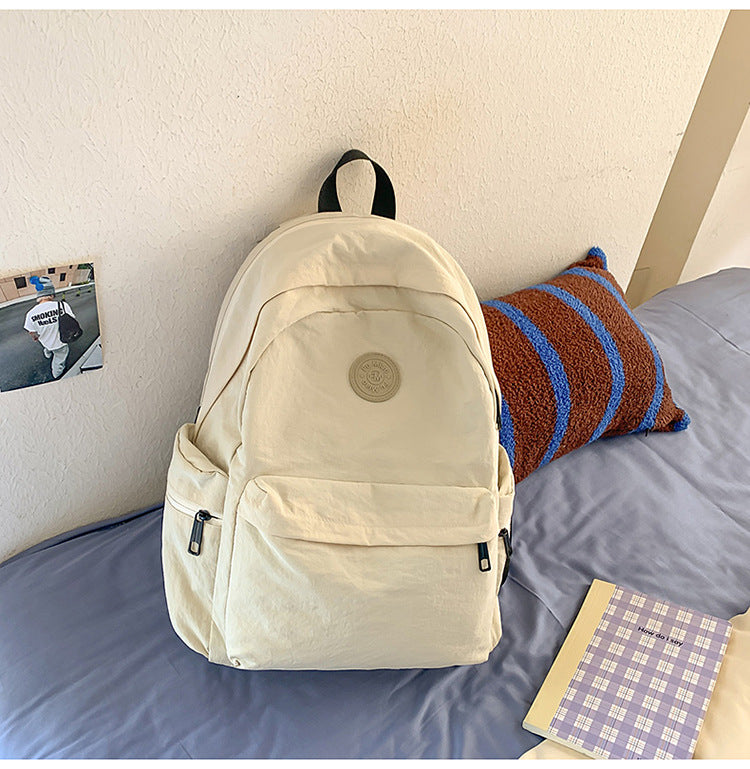 Leichter lässiger Schulrucksack