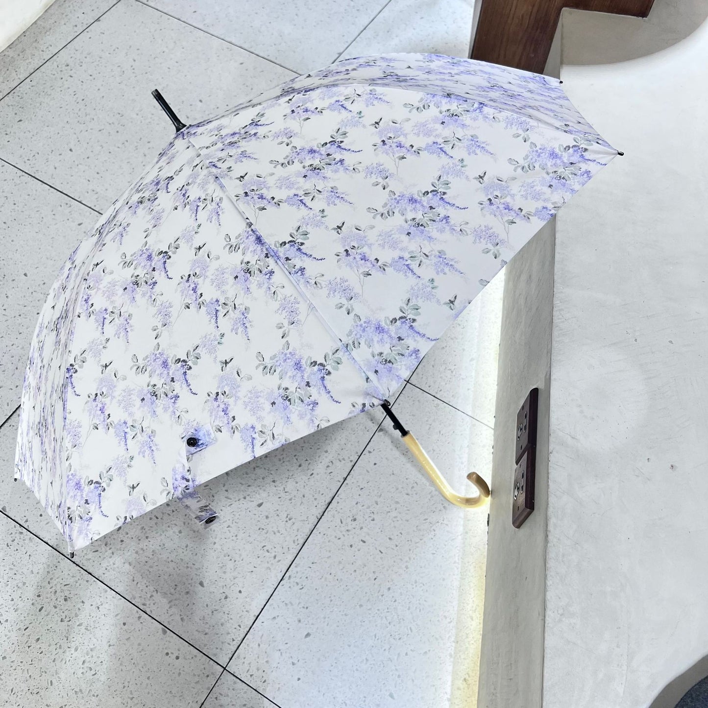 Damen Faltbarer Regenschirm mit geschmackvollem Design Brehn