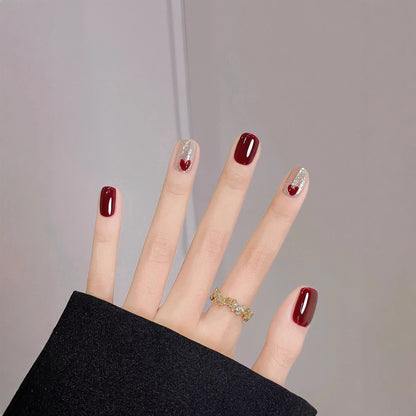 Künstlerisches Herz-Themen Press-On Nagelkunst Set