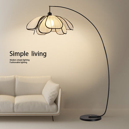 Kurbige florale Stehlampe