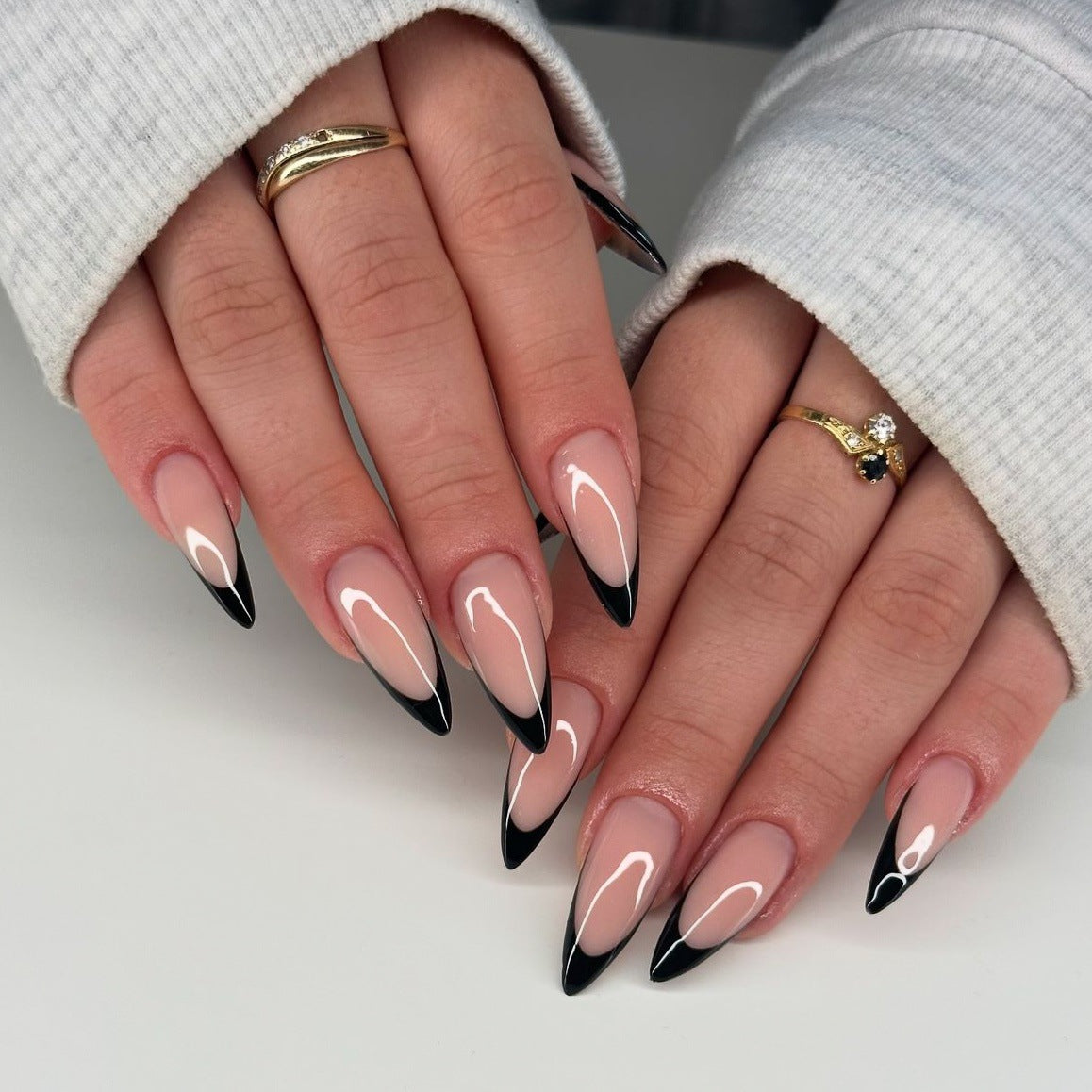 Künstliche Nagelspitzen mit stilvollem Motiv Brehn