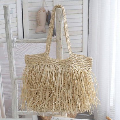 Handgefertigte Strandtasche mit Fransig Gestaltetem Design Brehn