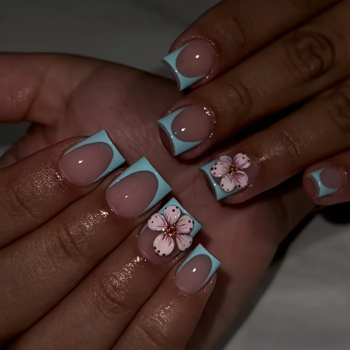 Künstlerisches florales Design Press-On Nägel Brehn