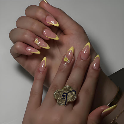 Kunstnagel Set mit eleganten Schleifen und Glamourösem Akzent Brehn