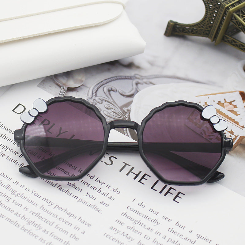Damen verspielte Sonnenbrille im kreativen Design Brehn