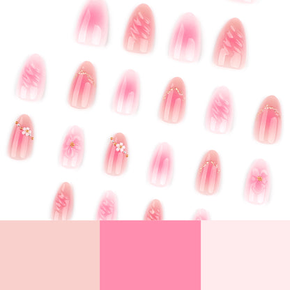 Kunstvolle Nagelgestaltung mit floralen Akzenten Brehn
