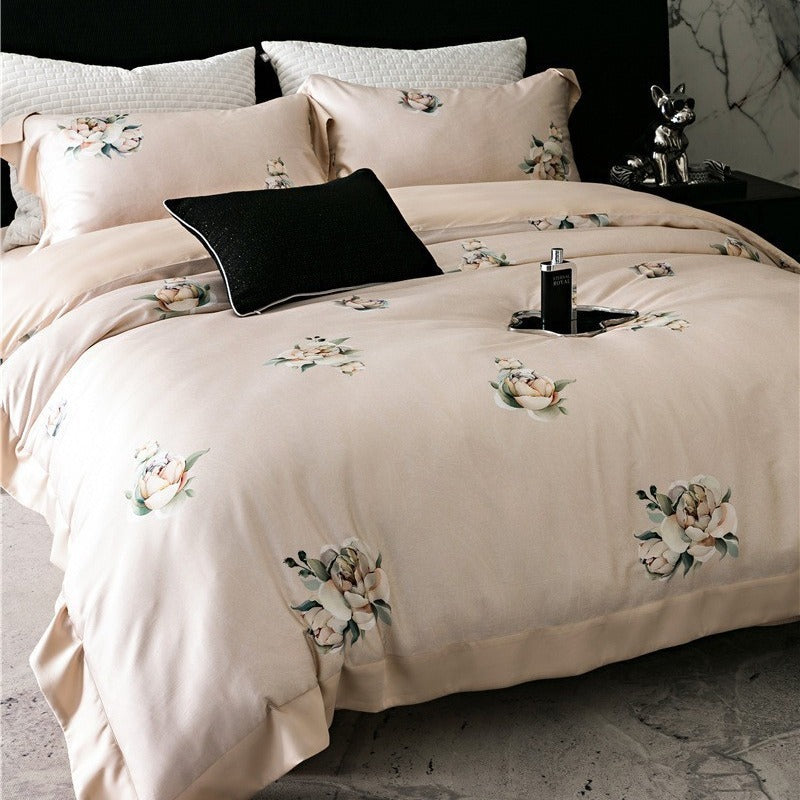 Duvetbezug-Set aus Baumwollsatin mit dezentem Aquarell-Blumenprint und seidig-matter Haptik