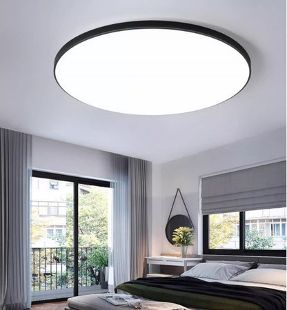 Moderne Deckenleuchte mit bündigem Einbau