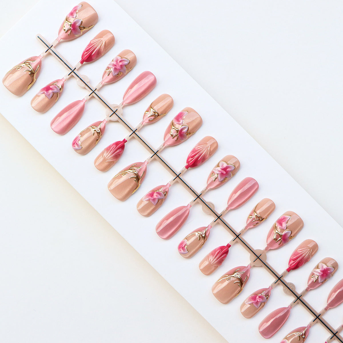 Künstlerische Blumen Press-On Nagelkollektion