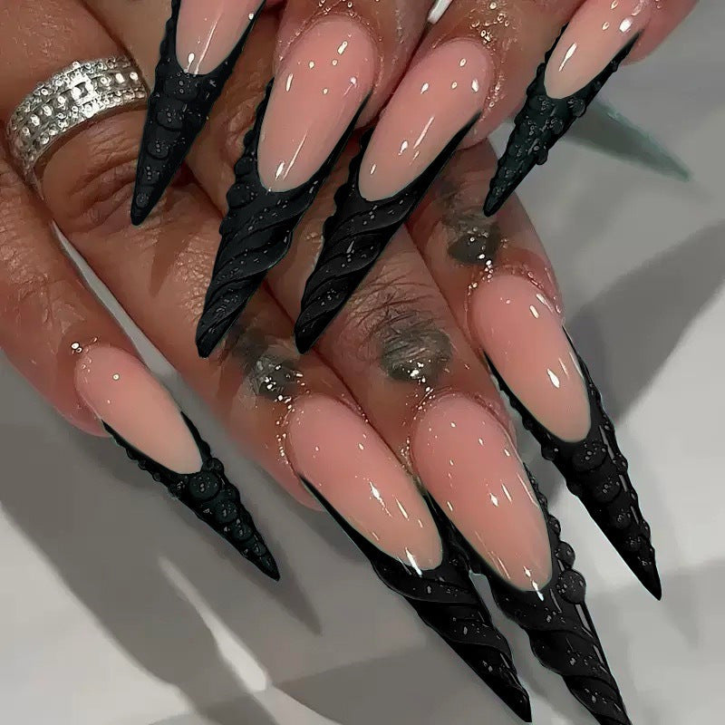 Glamouröse Stiletto-Nagelerweiterungen Brehn