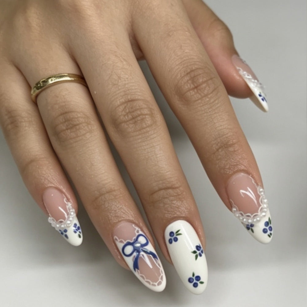 Künstlerische blumenmotivierte Press-On Nägel Brehn