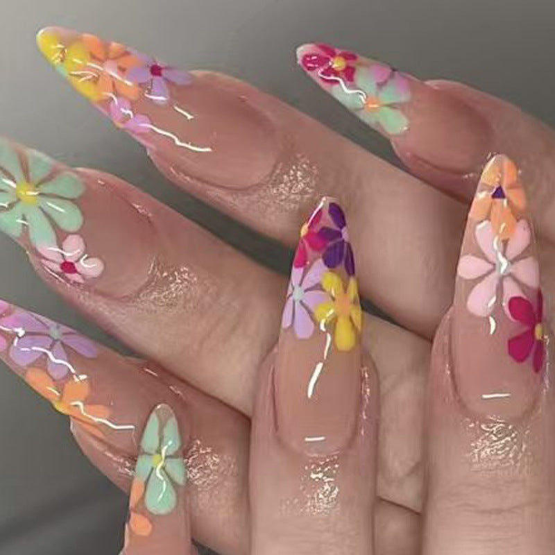 Kunstnägel mit floralen Mustern Brehn