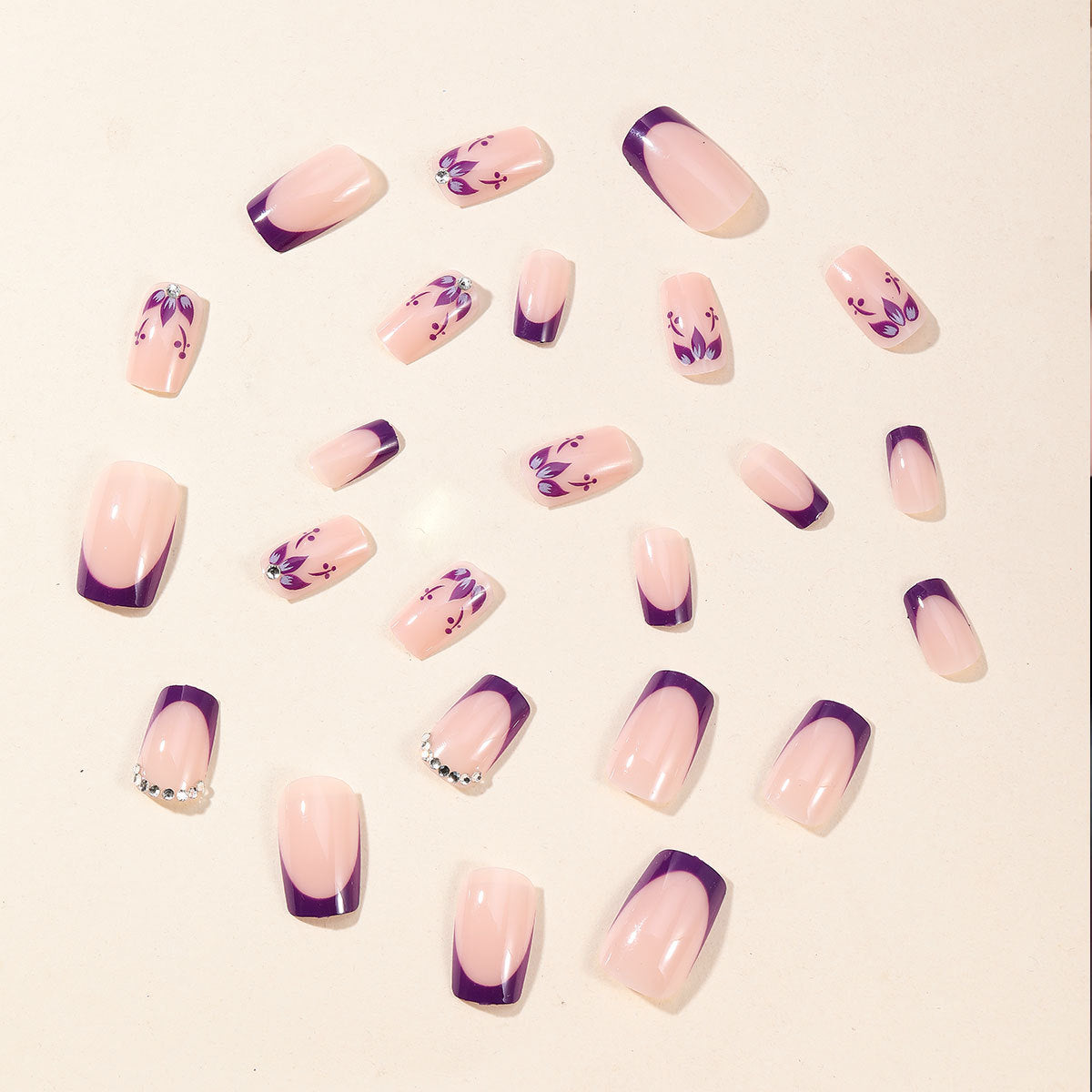 Künstlerische florale Acryl-Nagelerweiterungen Brehn