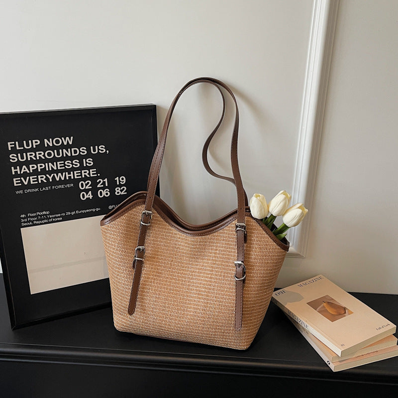 Stylische Stroh-Tasche