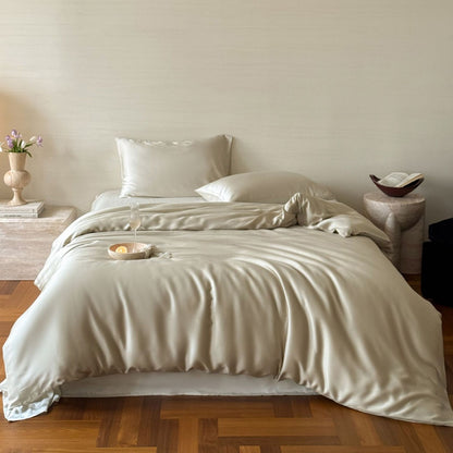 Luxuriöses Satin-Bettwäscheset mit seidig-glatter Oberfläche, Wendefunktion und Hotelverschluss