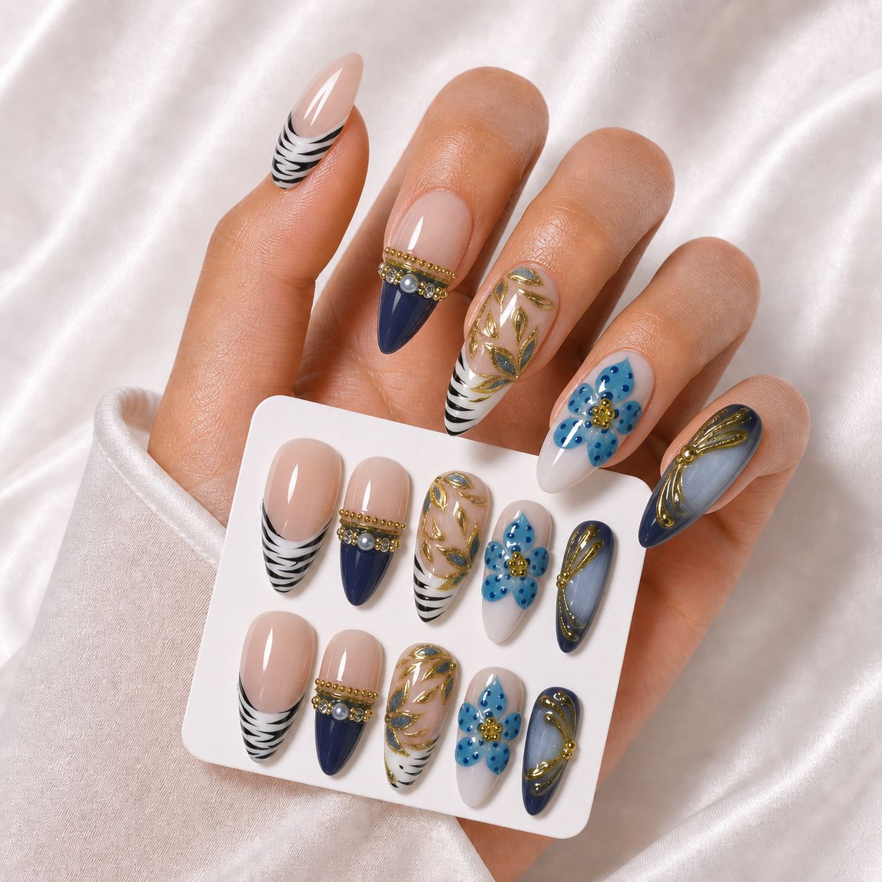 Elegante Künstlerische Press-On Nagelverlängerungen Brehn