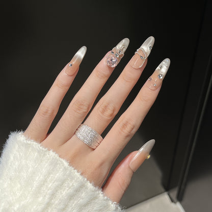 Luxus mit Rhinestones verzierten Nagelkunstverlängerungen Brehn