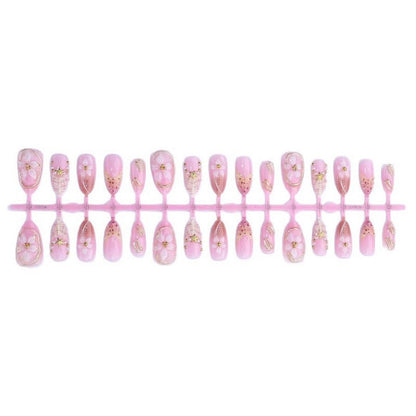 Künstlerisches Press-On-Nageldesign Brehn