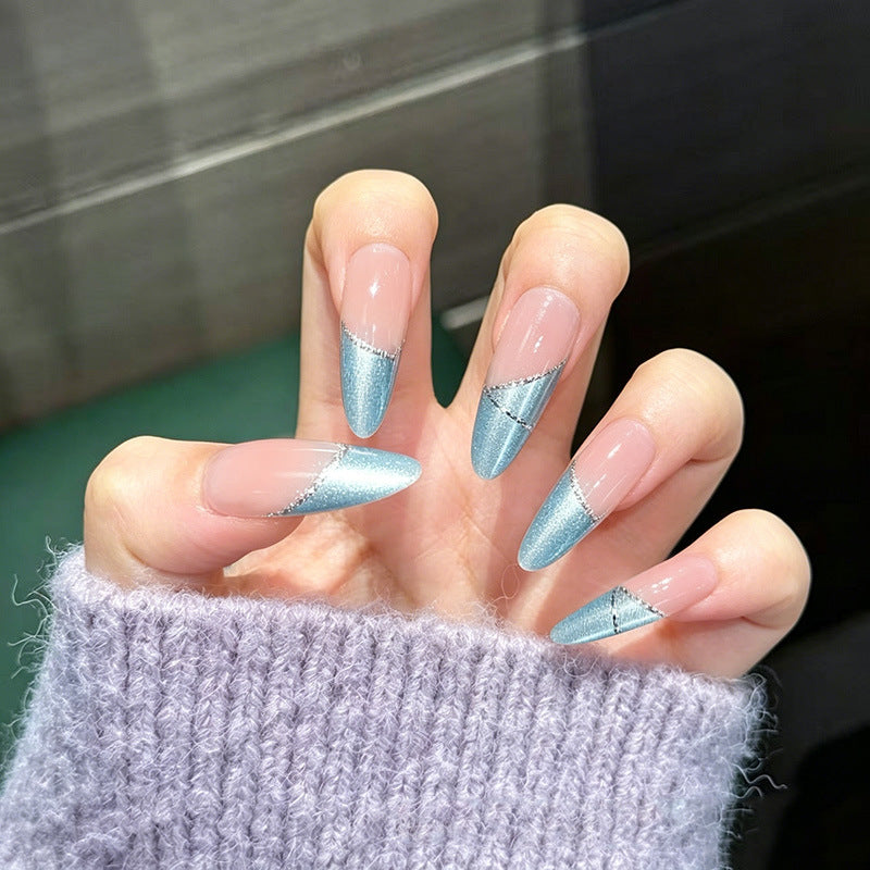 Elegante glitzernde Acrylnagelerweiterungen Brehn