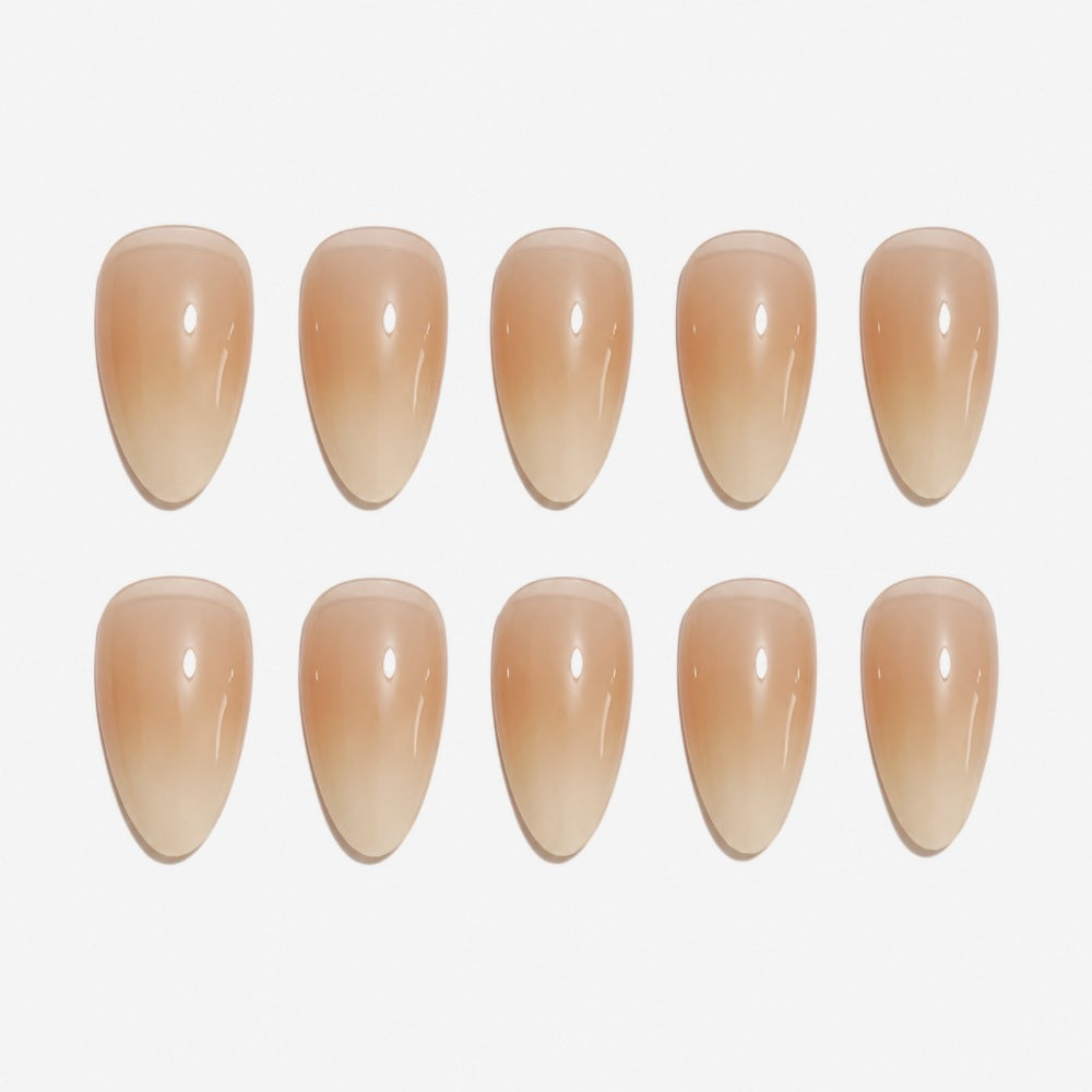 Kunstnägel mit Elegantem Ombre-Effekt und Hochglanz-Finish Brehn