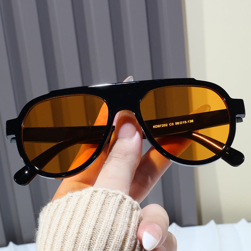 Damen Vintage-Style Sonnenbrille mit elegantem Kunststoffrahmen im Leopardenmuster Brehn