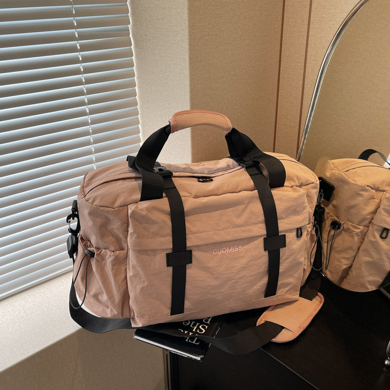 Sportliche Duffel-Tasche Mit Strapazierfähigem Material Und Umfassendem Stauraum Brehn