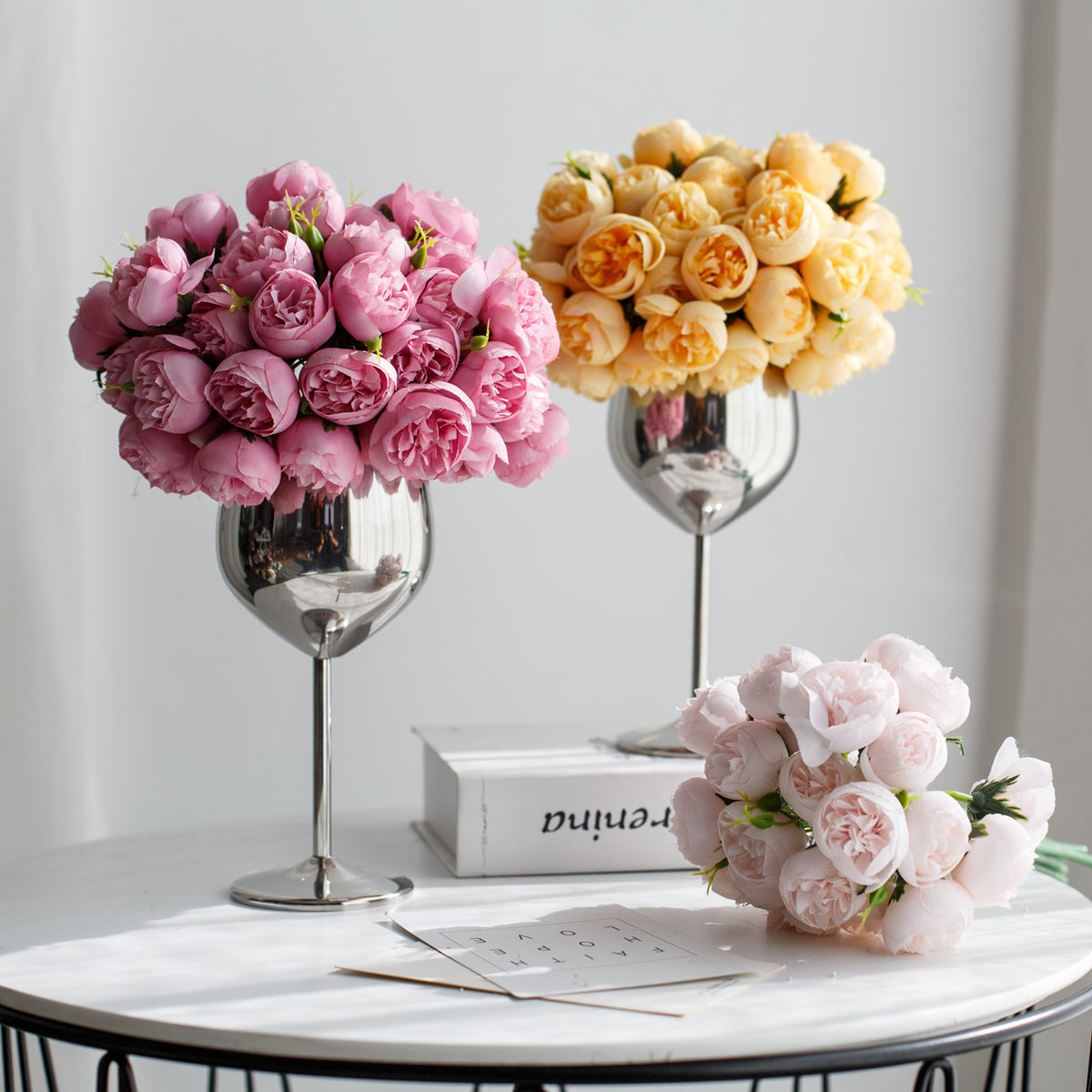 Charmante Blumenarrangement