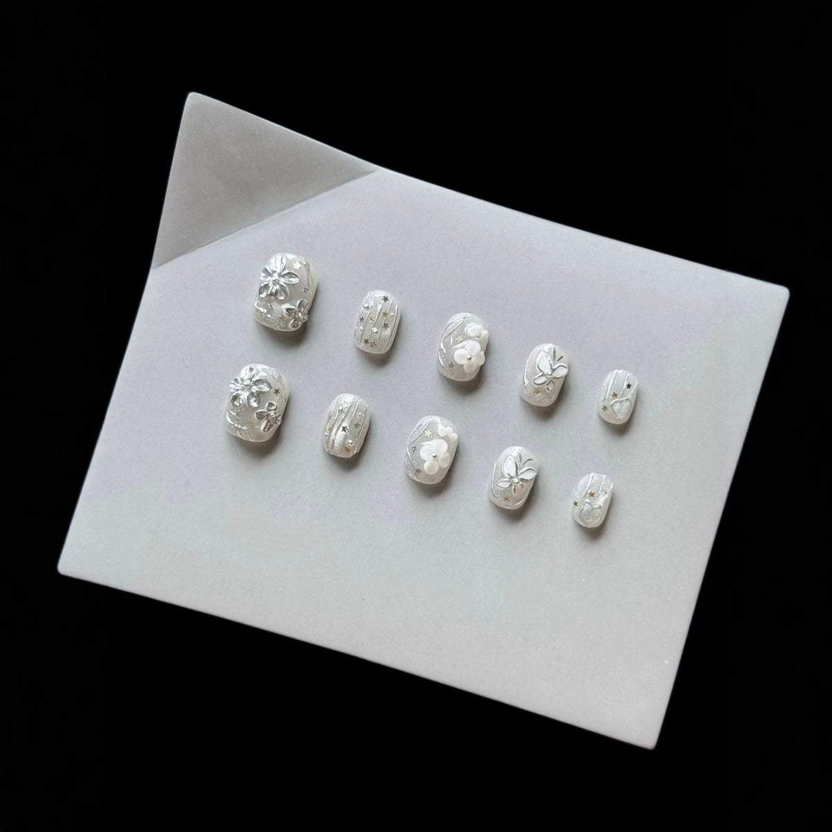 Künstlerische Floral Press-On Nagelkollektion  1791772956