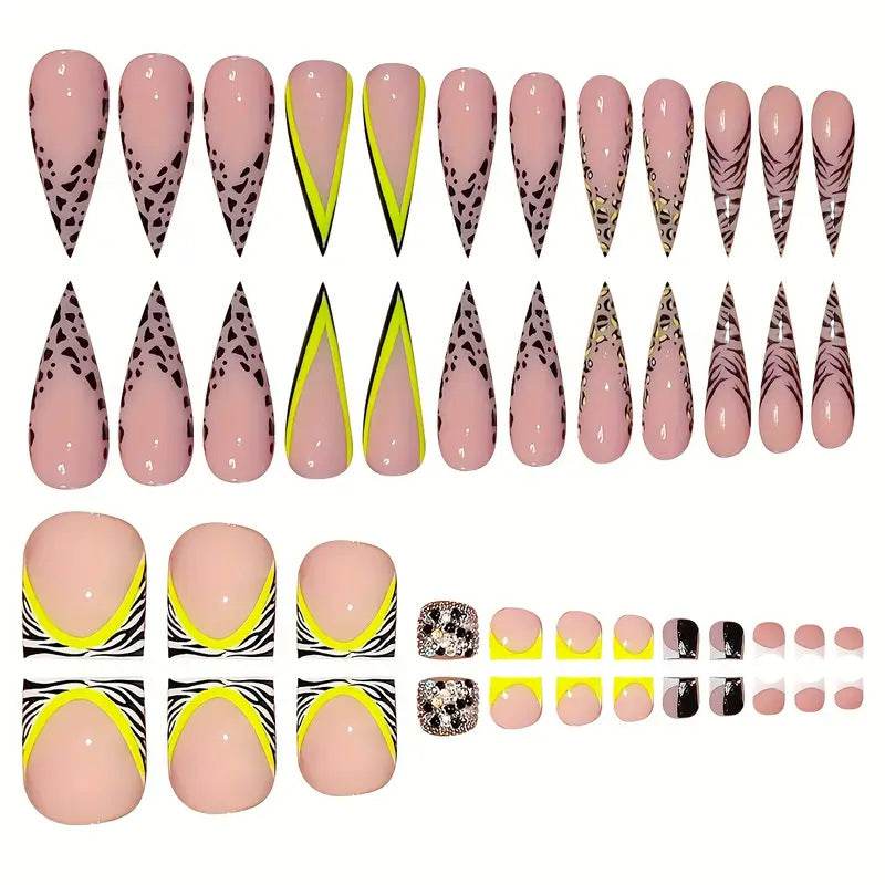 Kreatives Künstlerisches Nageldesign Brehn