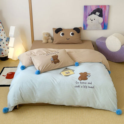 Süßes Polka-Dot-Baumwoll-Bettbezug-Set mit Cartoon-Hasen-Stickerei und roten Pompon-Tasseln