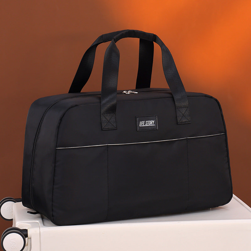 Reisetasche Mit Geräumigem Innenfach Und Praktischem Tragesystem Brehn